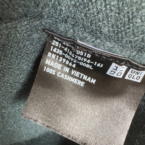 Uniqlo 100% Cashmere Classic V-Neck Sweater - Picture 7 of 9
